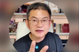 苏群指出：中国男篮徒劳无功&攻防两端完全脱节，缺乏核心球员&战术缺乏明确识别