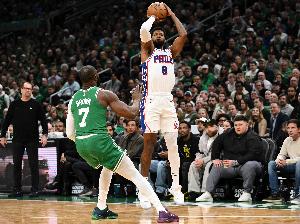 绿军教练论布朗交易：NBA中张伯伦单场50分纪录亦难逃交易命运