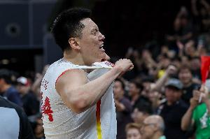 今日首发亮相！李弘权13投6中&三分8中2，斩获17分4篮板4助攻